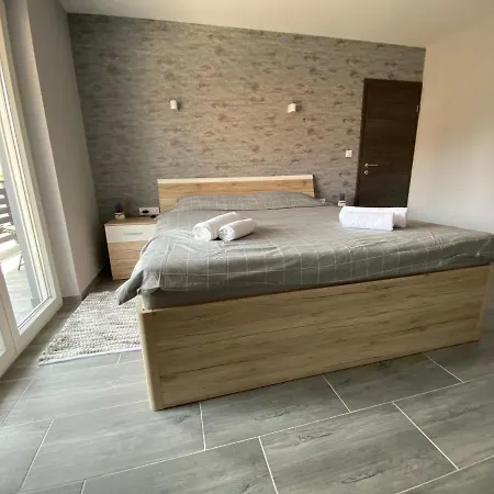 Maleo Apartment
