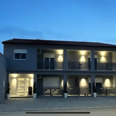 Maleo Apartment