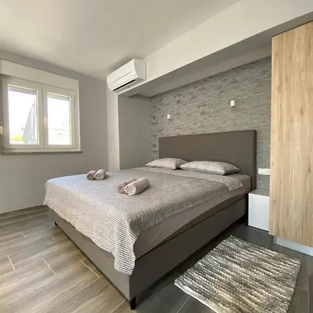 Maleo Apartment