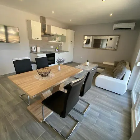 Apartment Maleo