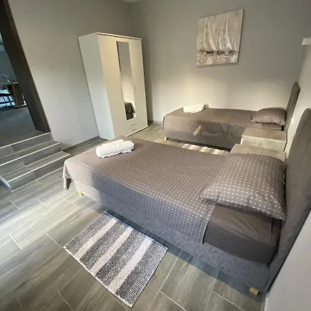 Maleo Apartment