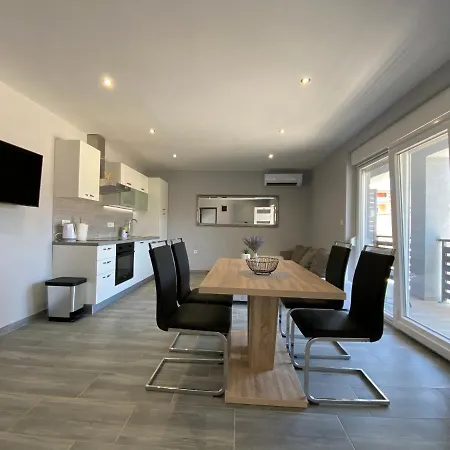 Apartment Maleo *