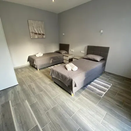 Maleo Apartment