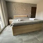 Maleo شقة