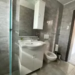 Maleo شقة