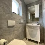 شقة Maleo