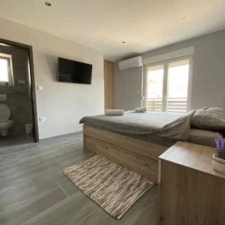 Maleo Apartment *