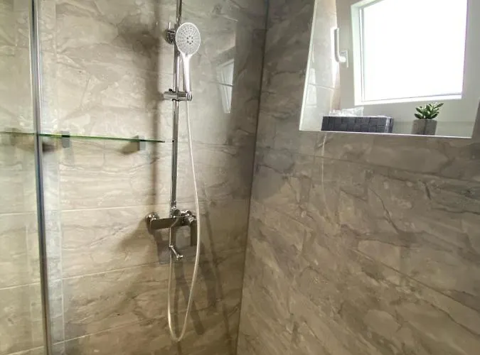 Apartament Maleo *